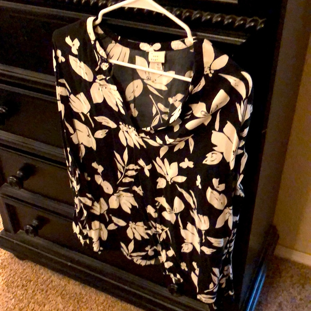 A new day size XL blouse